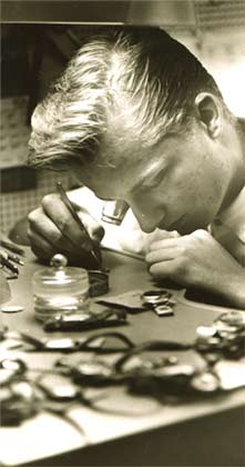 Johan Lindahl, tredje generationen av urmakare vid Lindahls Urmakeri